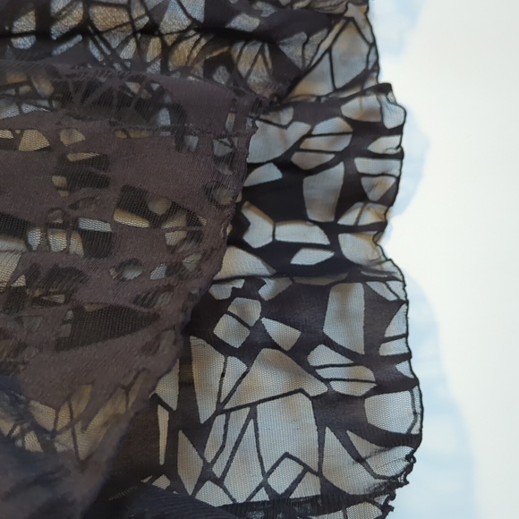 Nikki Babie Long Black Lace OuterTop/Cover-up - Picture 4 of 7